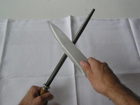 Obtahování nože ocílkou